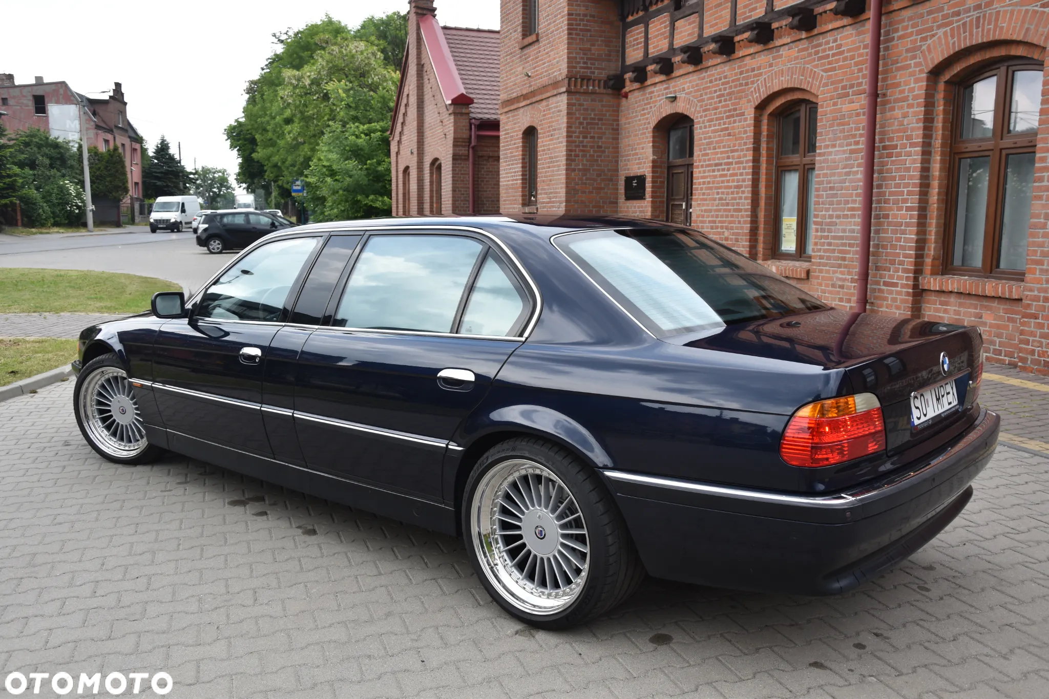 BMW Seria 7 750iL - 11