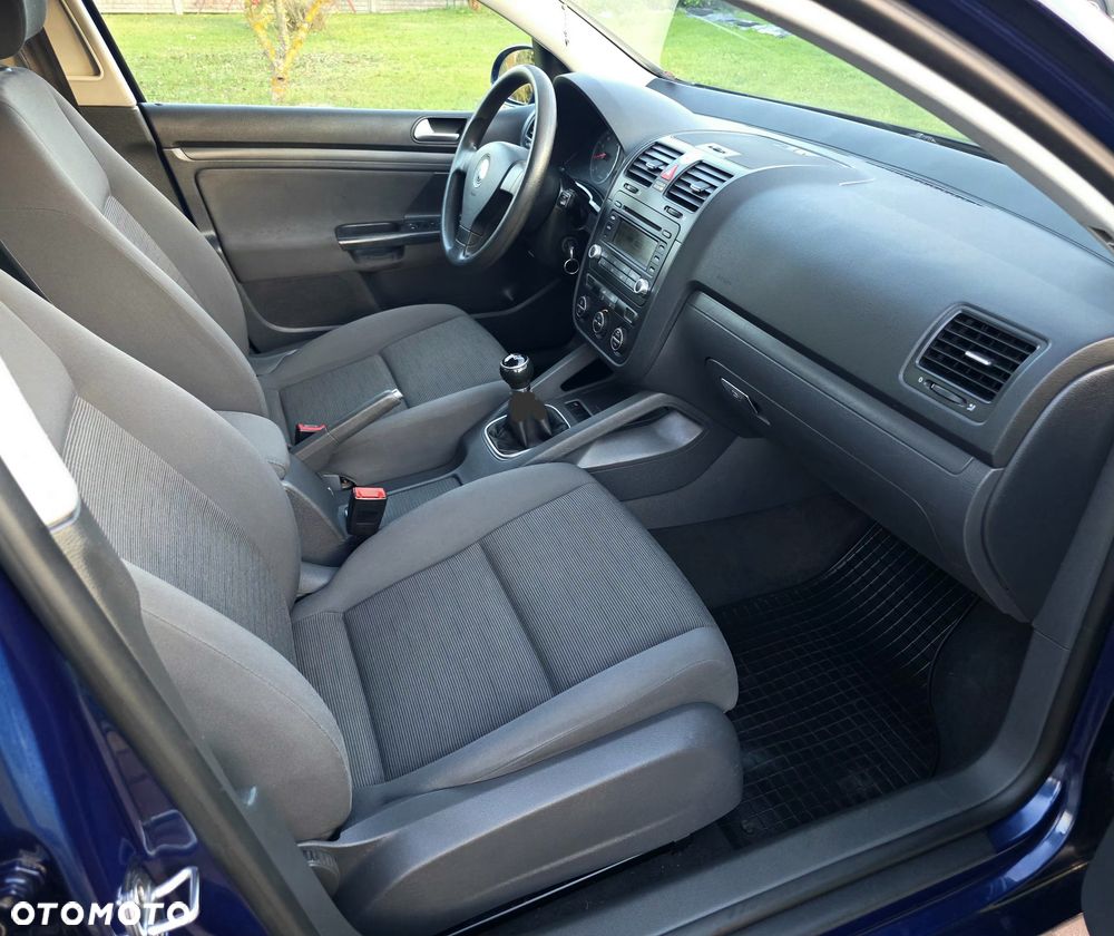 Volkswagen Golf - 26