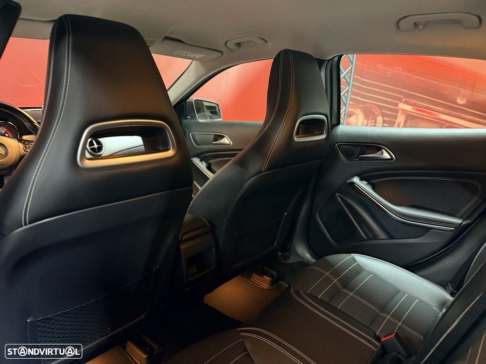 Mercedes-Benz GLA 180 CDI Urban - 7