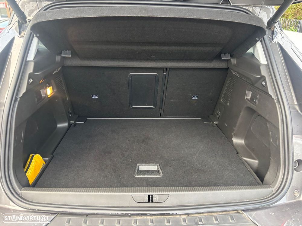 Opel Grandland X 1.2 T Design & Tech AT - 31