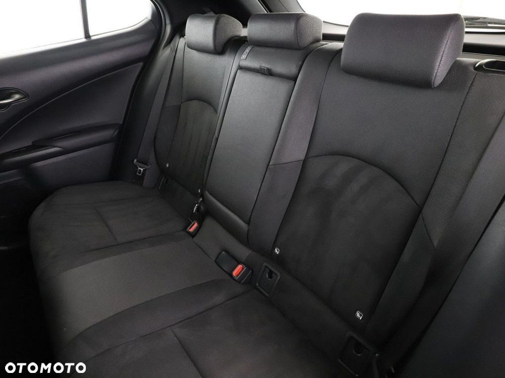 Lexus UX 250h GPF Business 2WD - 18