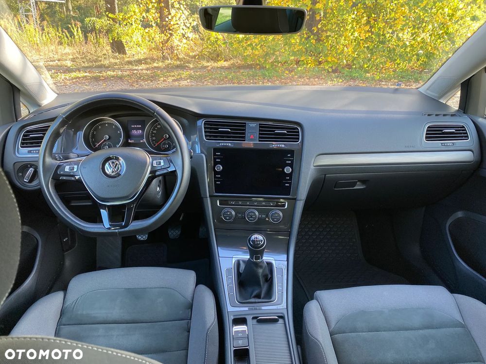 Volkswagen Golf 1.5 TSI BMT Comfortline - 10