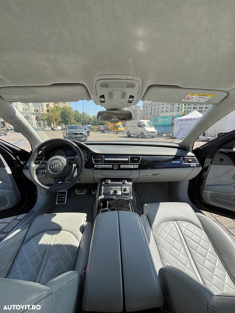 Audi S8 Plus 4.0 TFSI quattro Tiptronic - 3