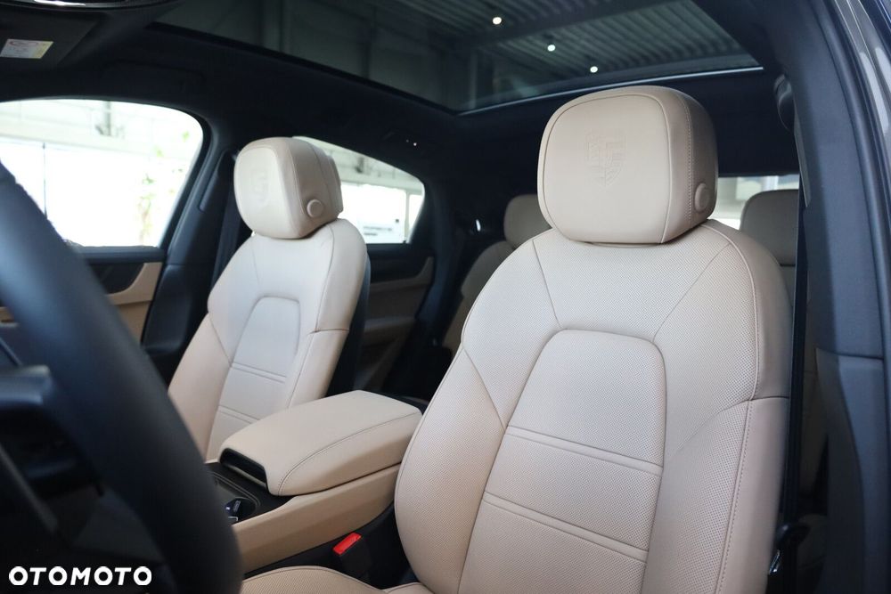 Porsche Cayenne - 17