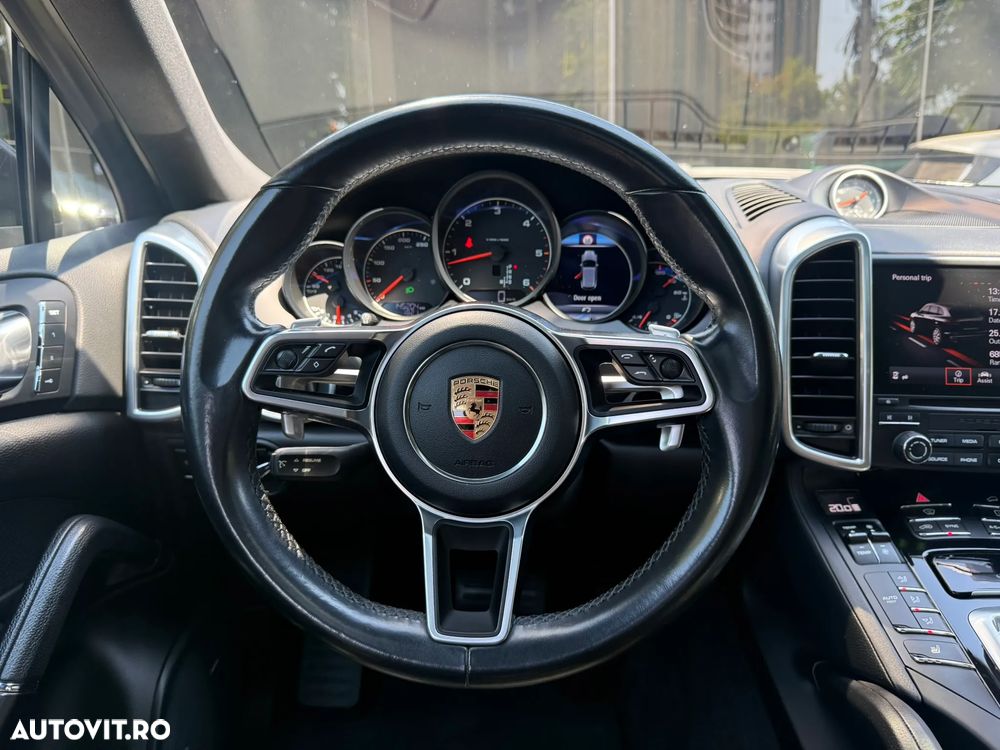 Porsche Cayenne Platinum Edition - 22