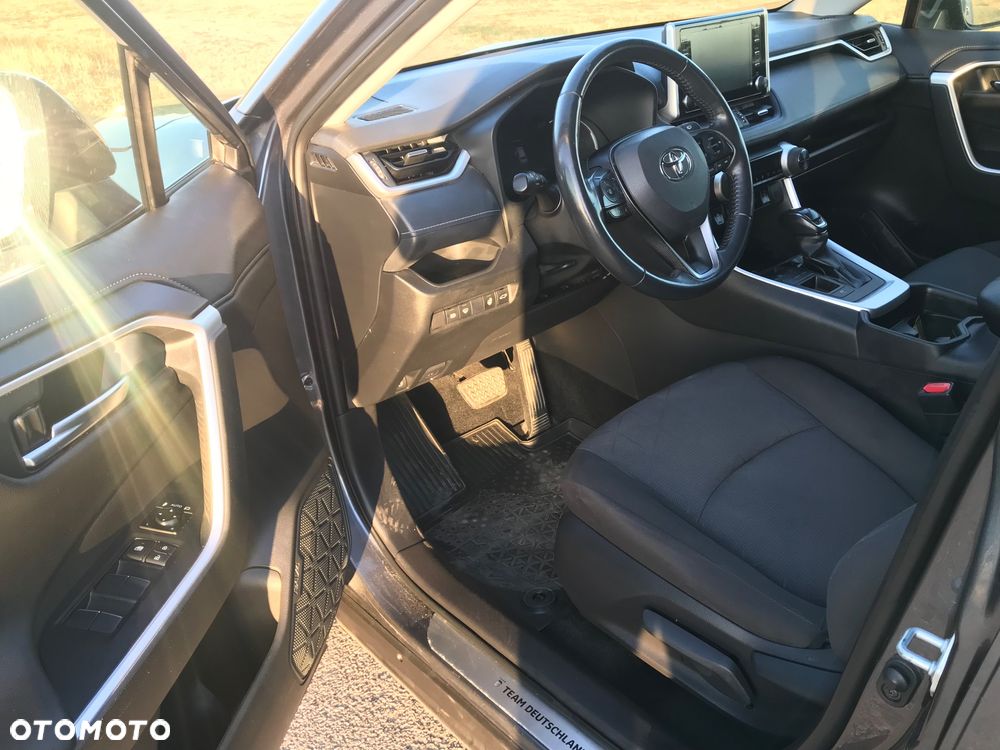 Toyota RAV4 - 9