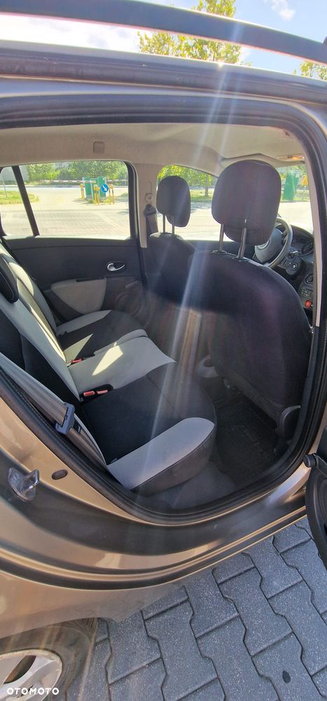 Renault Clio 1.5 dCi Alize - 12