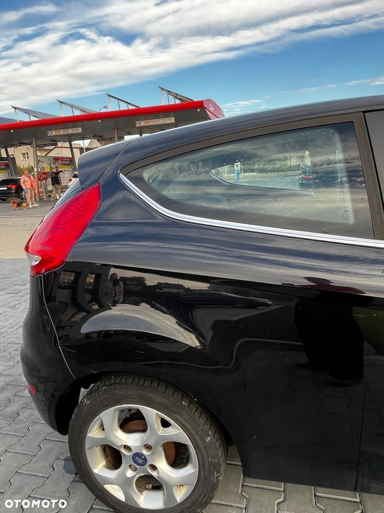 Ford Fiesta 1.4 Ghia - 13