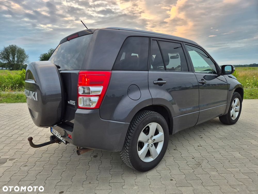 Suzuki Grand Vitara 2.4 De Luxe EU5 - 4