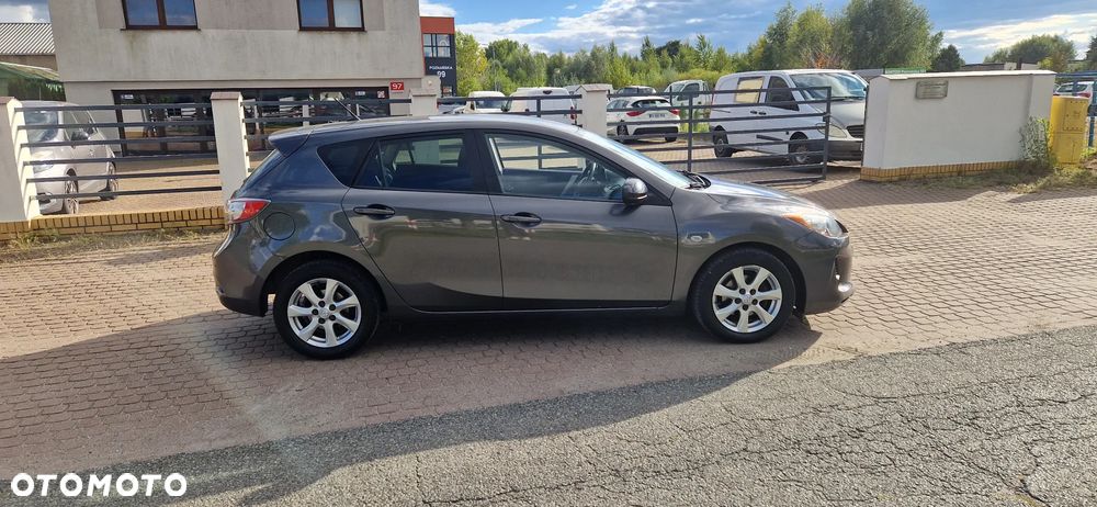 Mazda 3 - 4