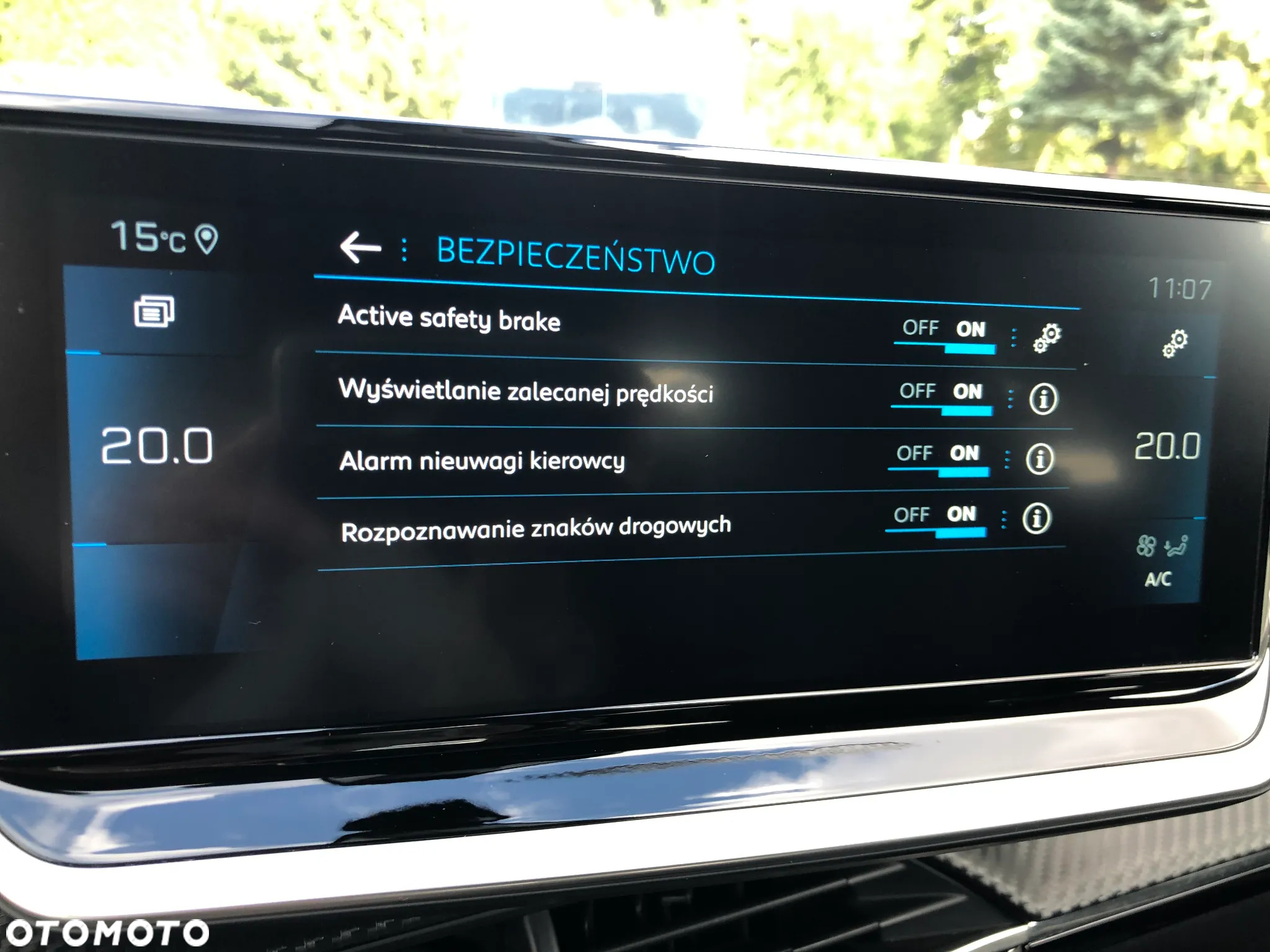 Peugeot 2008 1.2 PureTech Allure S&S EAT8 - 22