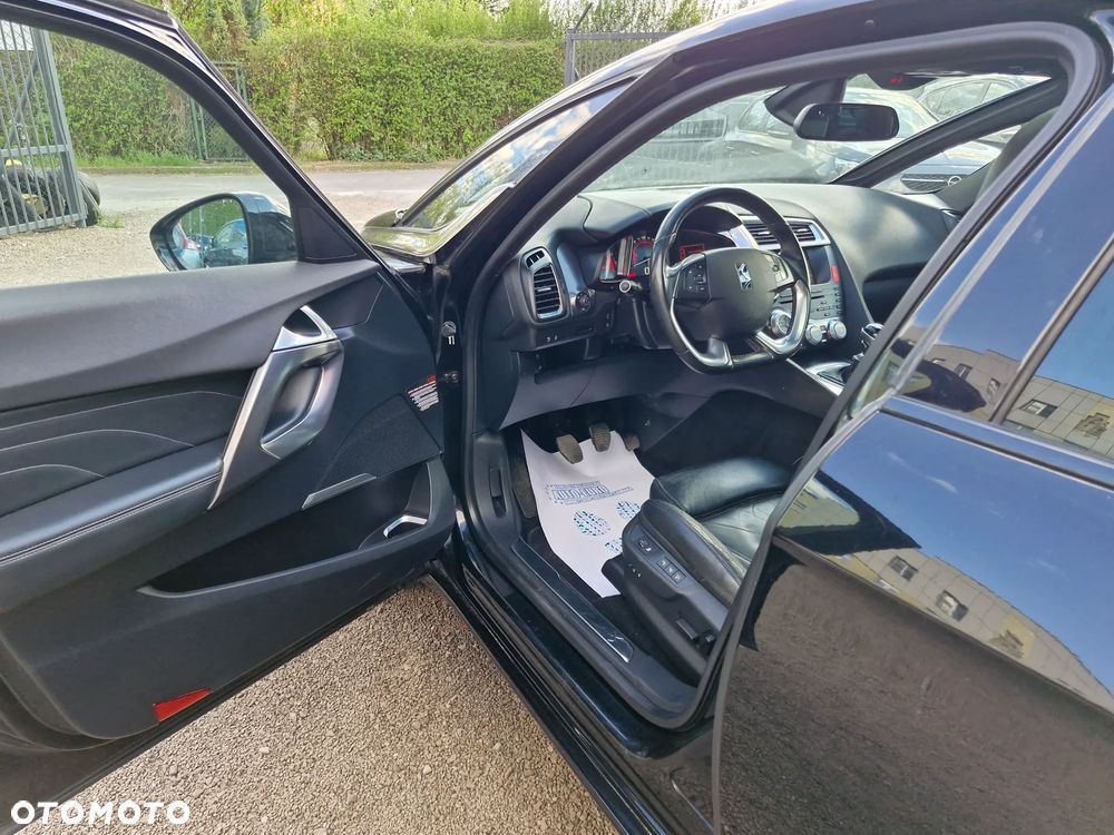Citroën DS5 HDi 165 Business - 11