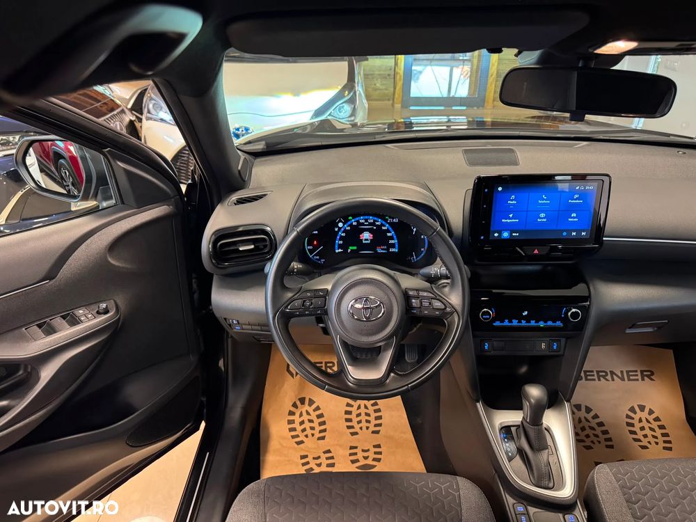 Toyota Yaris Cross 130 1.5 VVT-i Team Deutschland - 17