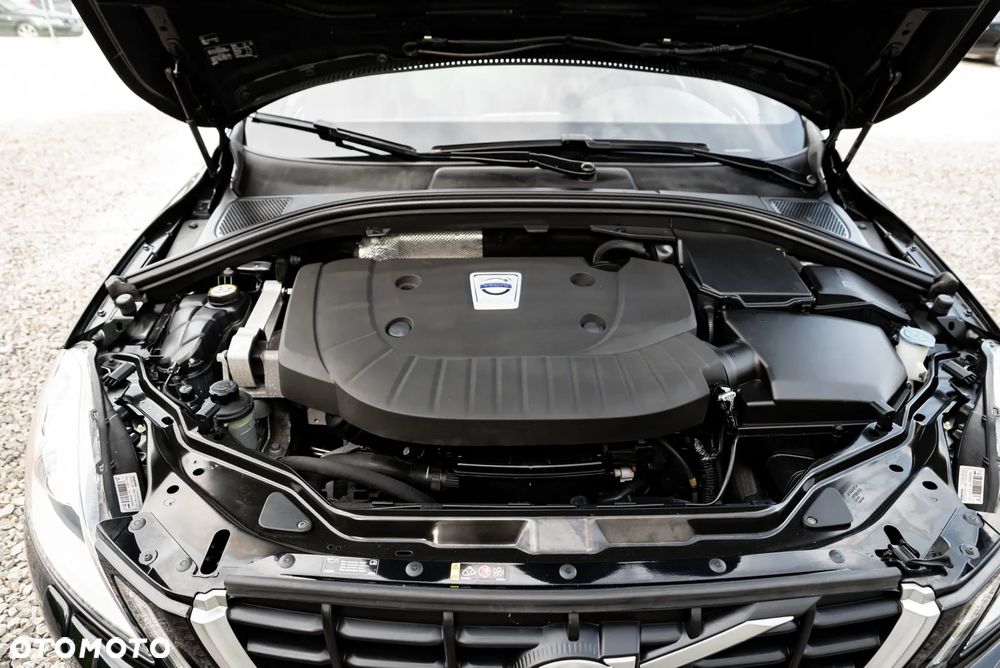 Volvo XC 60 D5 AWD RDesign - 41