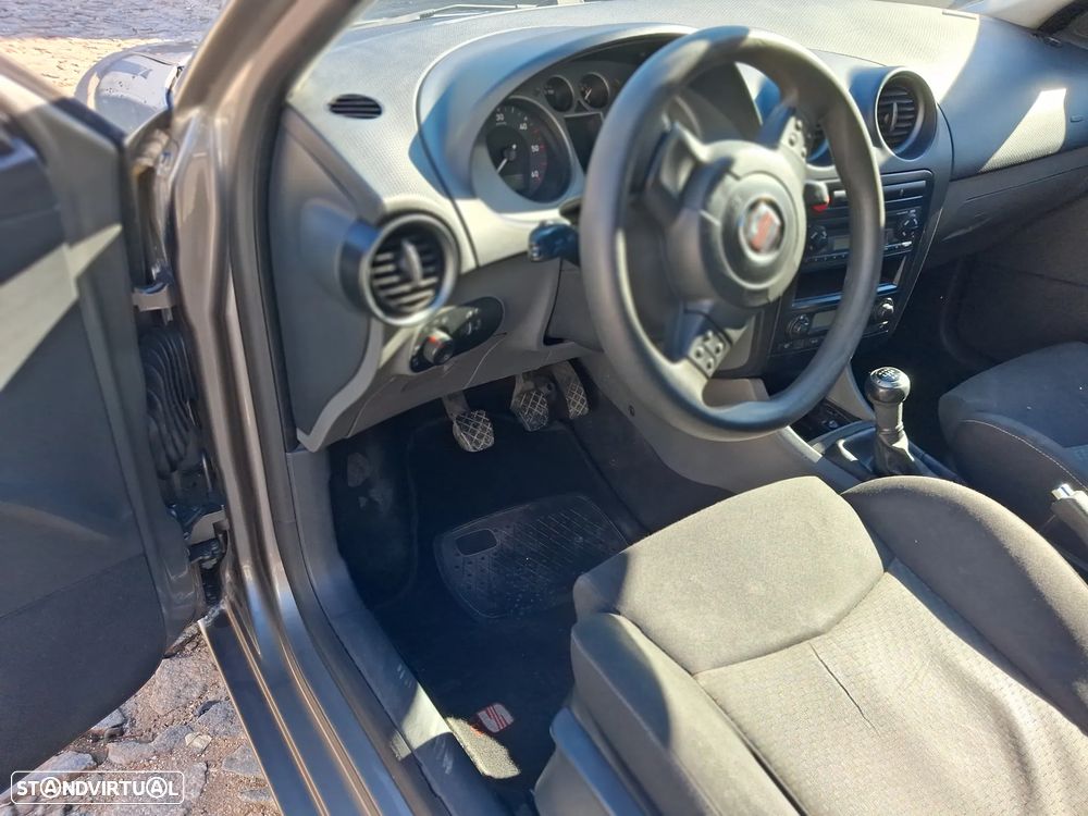 SEAT Ibiza 1.4 TDi Style DPF - 8
