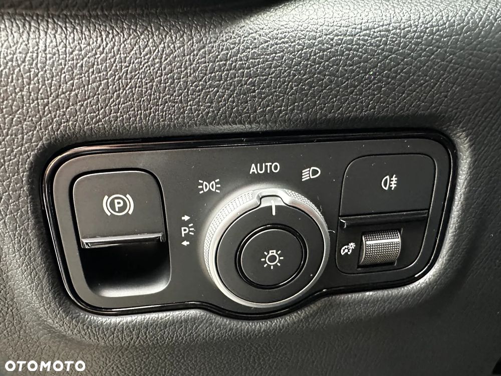 Mercedes-Benz Vito 119 CDI 4x4 Furgon Select Ekstra Long 3430 mm - 30