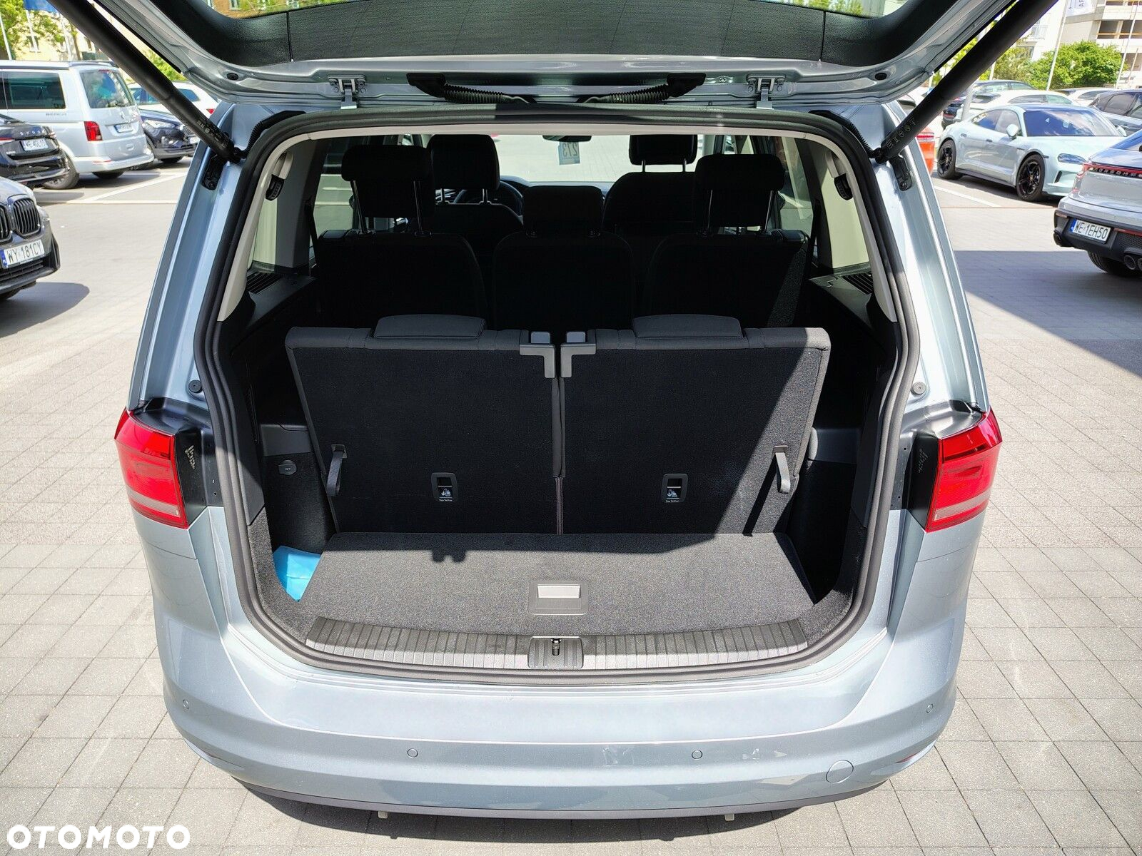 Volkswagen Touran - 9
