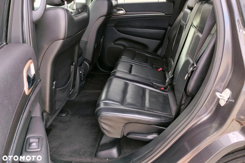Jeep Grand Cherokee - 15
