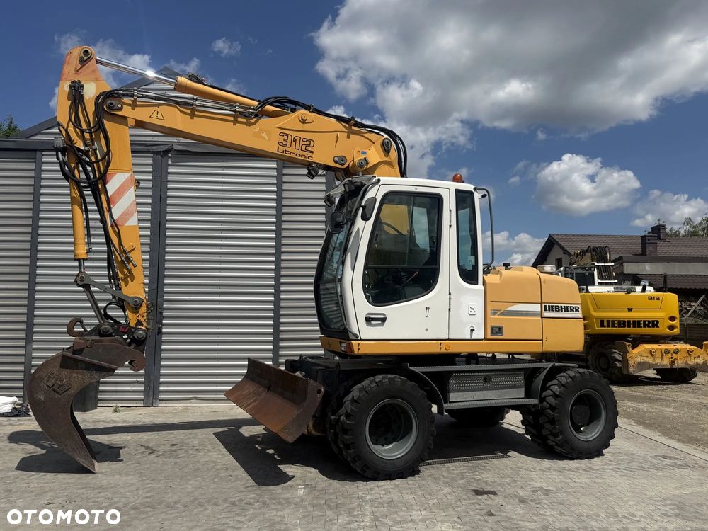 Liebherr A 312 - 6