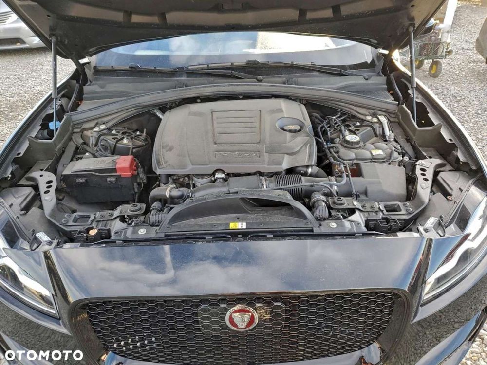 Jaguar F-Pace - 7