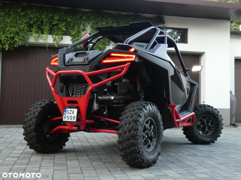 Polaris RZR - 12