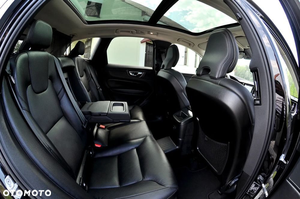 Volvo XC 60 T6 AWD Recharge Geartronic Inscription - 30