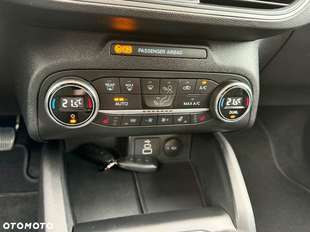 Ford Focus 1.5 EcoBlue STart-Stopp-System TITANIUM - 13