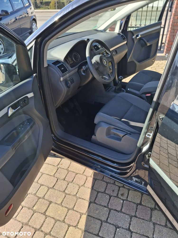 Volkswagen Touran - 9