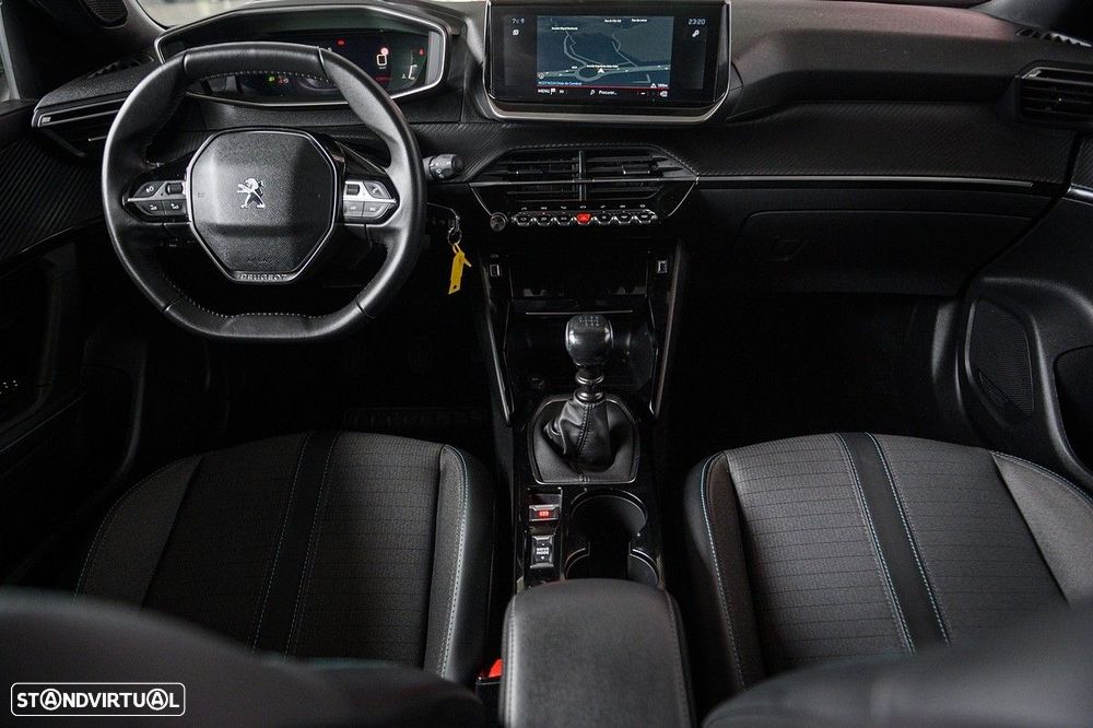 Peugeot 2008 1.2 PureTech Allure Pack - 52