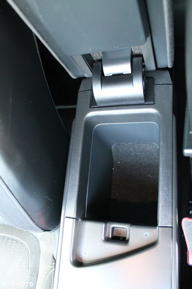 Renault Megane ENERGY TCe 130 LIMITED - 21