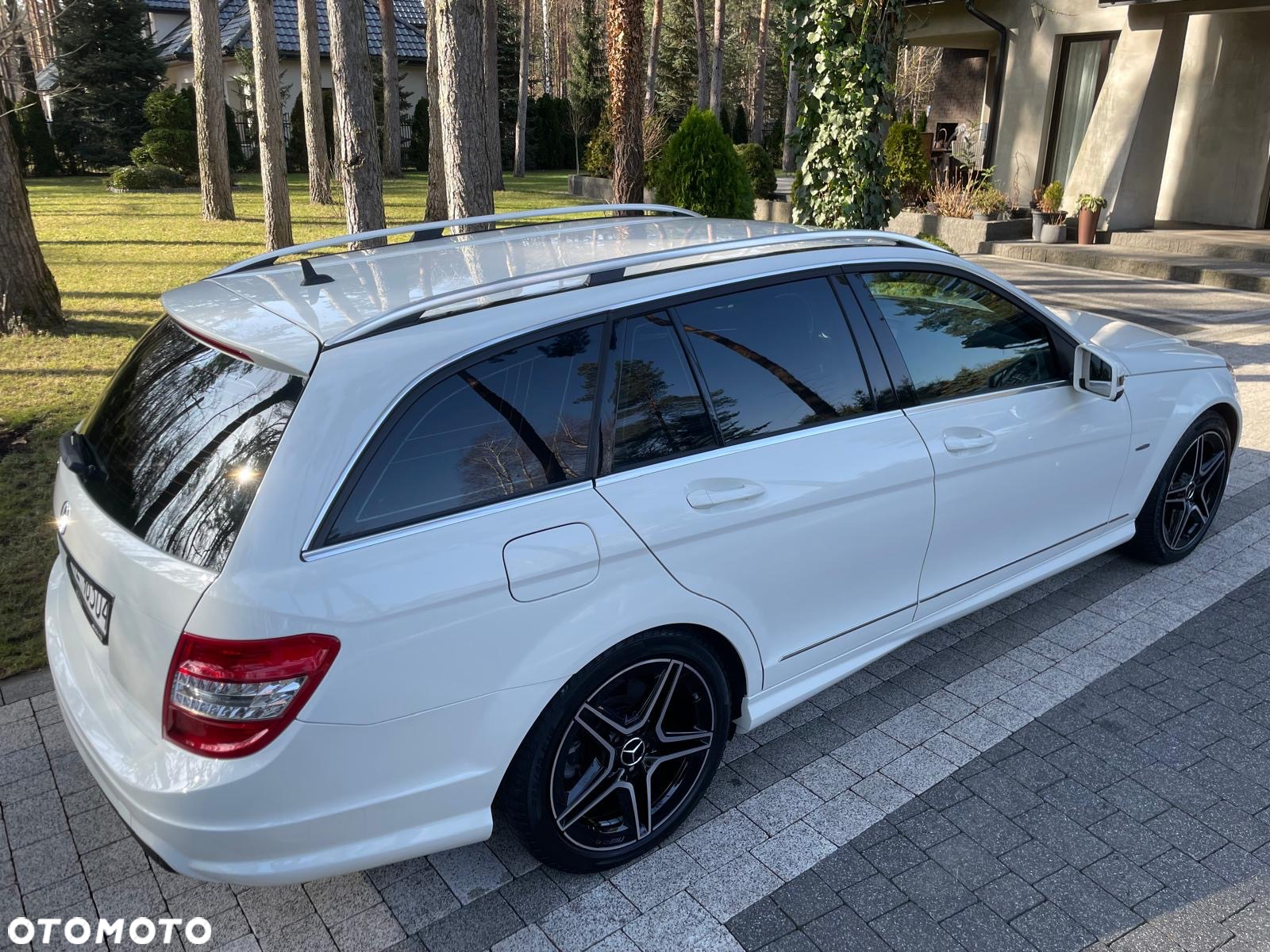 Mercedes-Benz Klasa C 250 CGI BlueEff Avantgarde - 14
