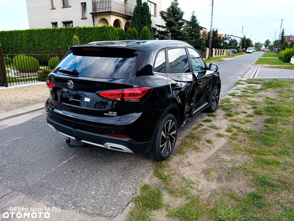 MG ZS - 16