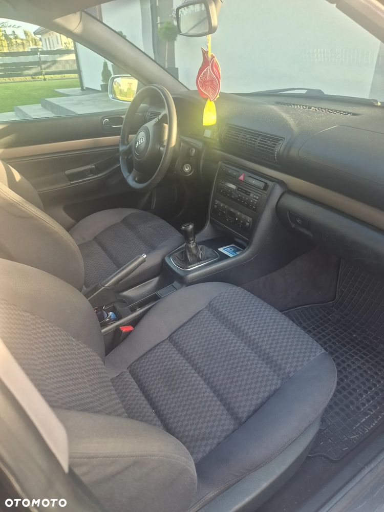 Audi A4 Avant - 3
