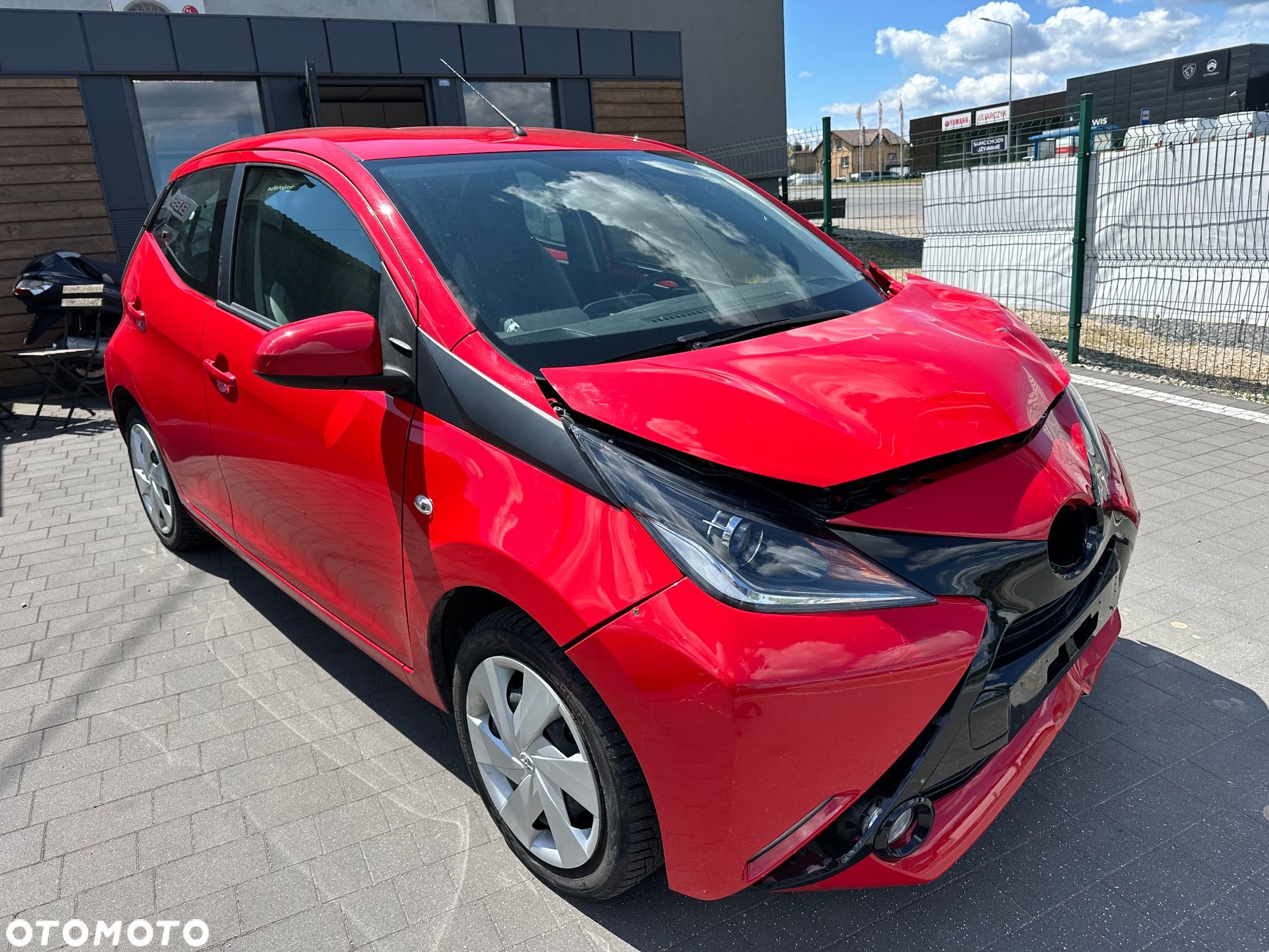 Toyota Aygo x-play - 1
