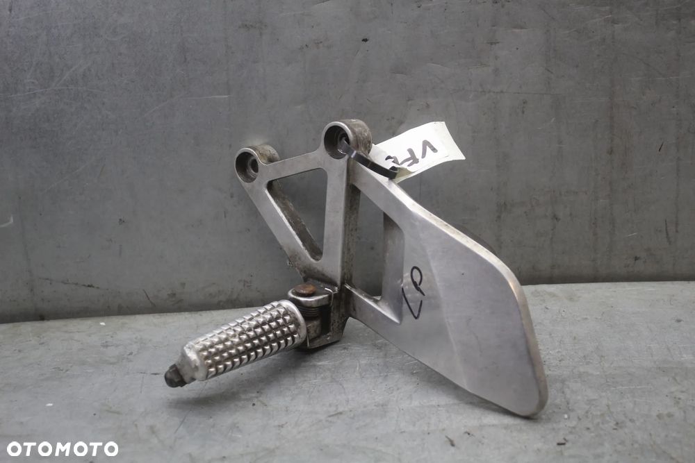 Honda VFR 750 Set lewy pasażera podnóżek - 2