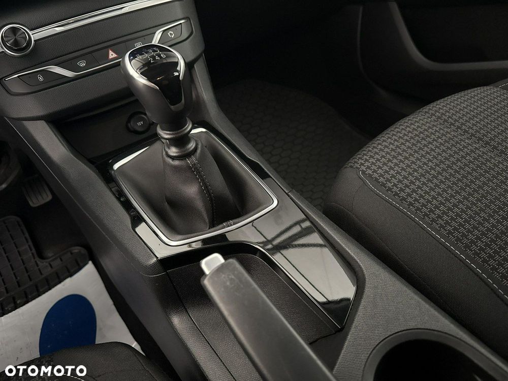 Peugeot 308 - 16
