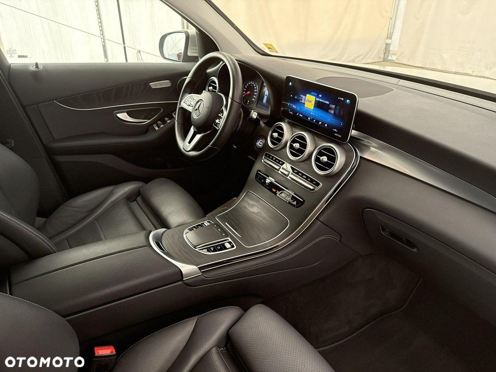 Mercedes-Benz GLC - 23