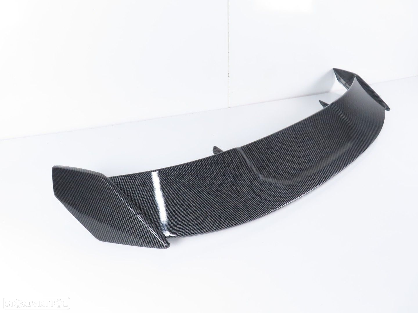 Spoiler / Aileron da Mala Look Carbono Novo BMW 1 (F40) - 2