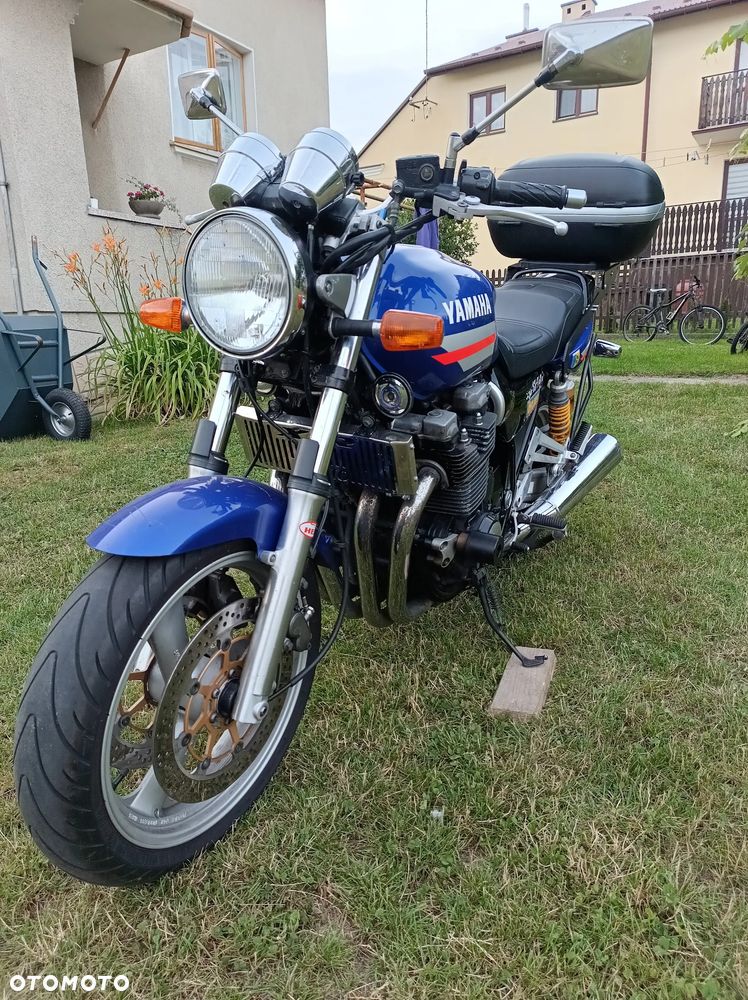 Yamaha XJR - 2