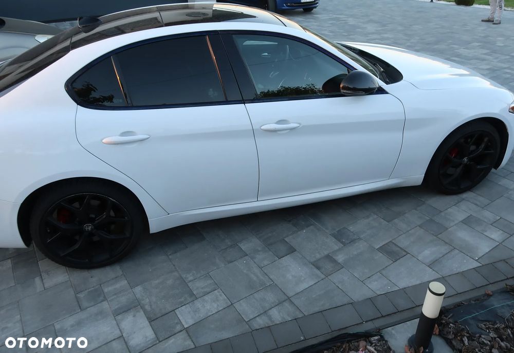 Alfa Romeo Giulia 2.0 Turbo TI Q4 - 4