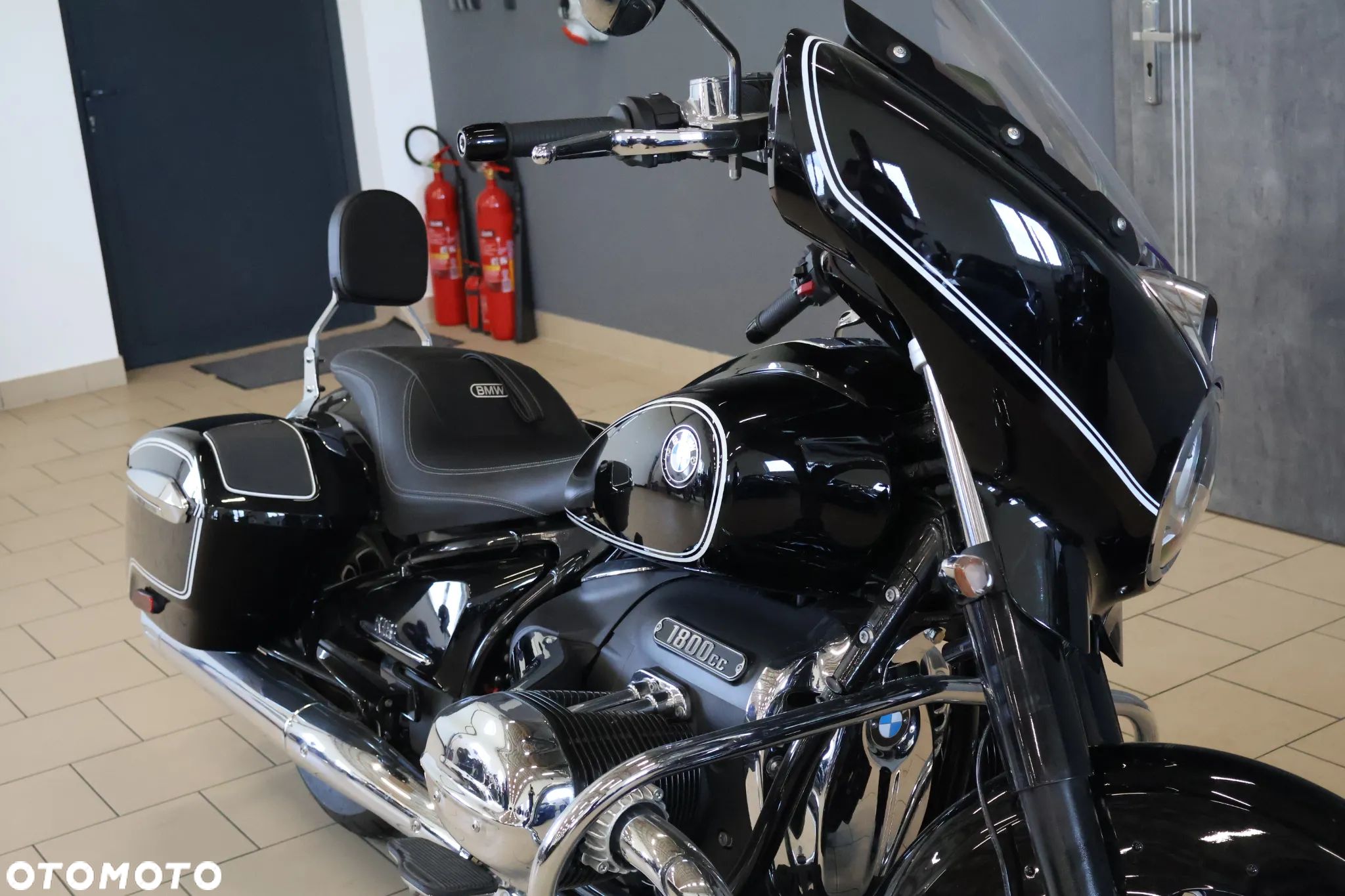 BMW R - 1