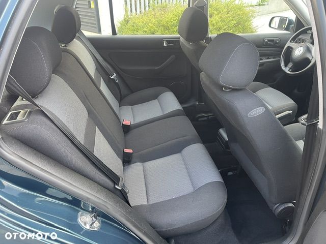 Volkswagen Golf - 29