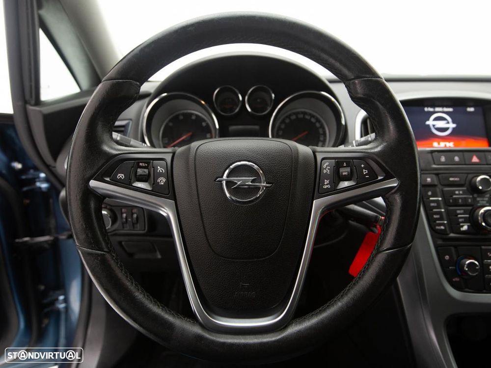 Opel Astra Sports Tourer - 14