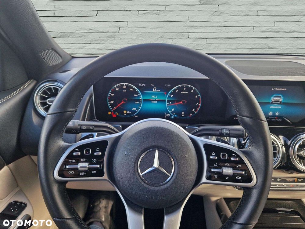 Mercedes-Benz GLB - 9