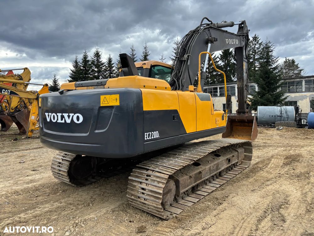 Volvo EC220DL - 6
