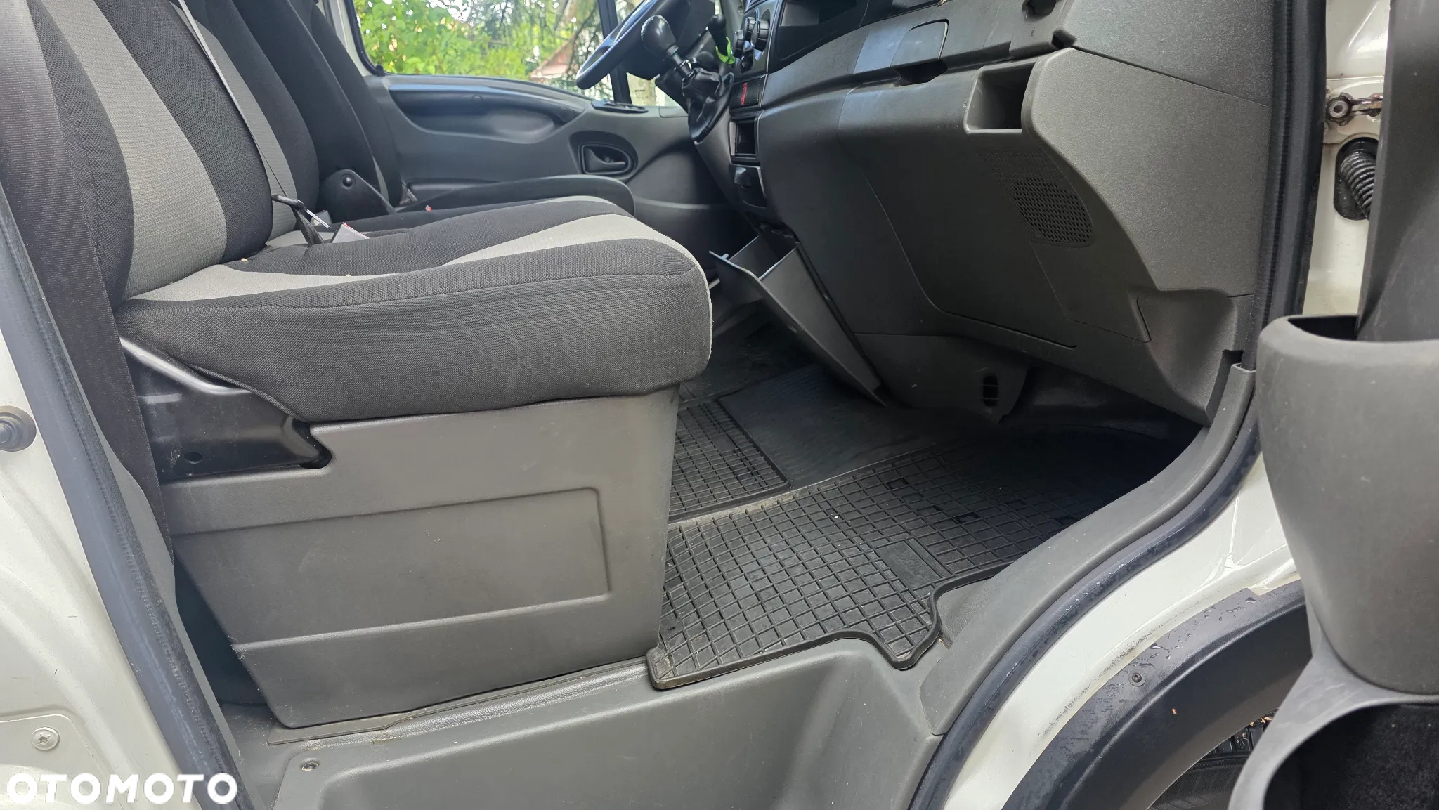 Iveco 35C13 - 38