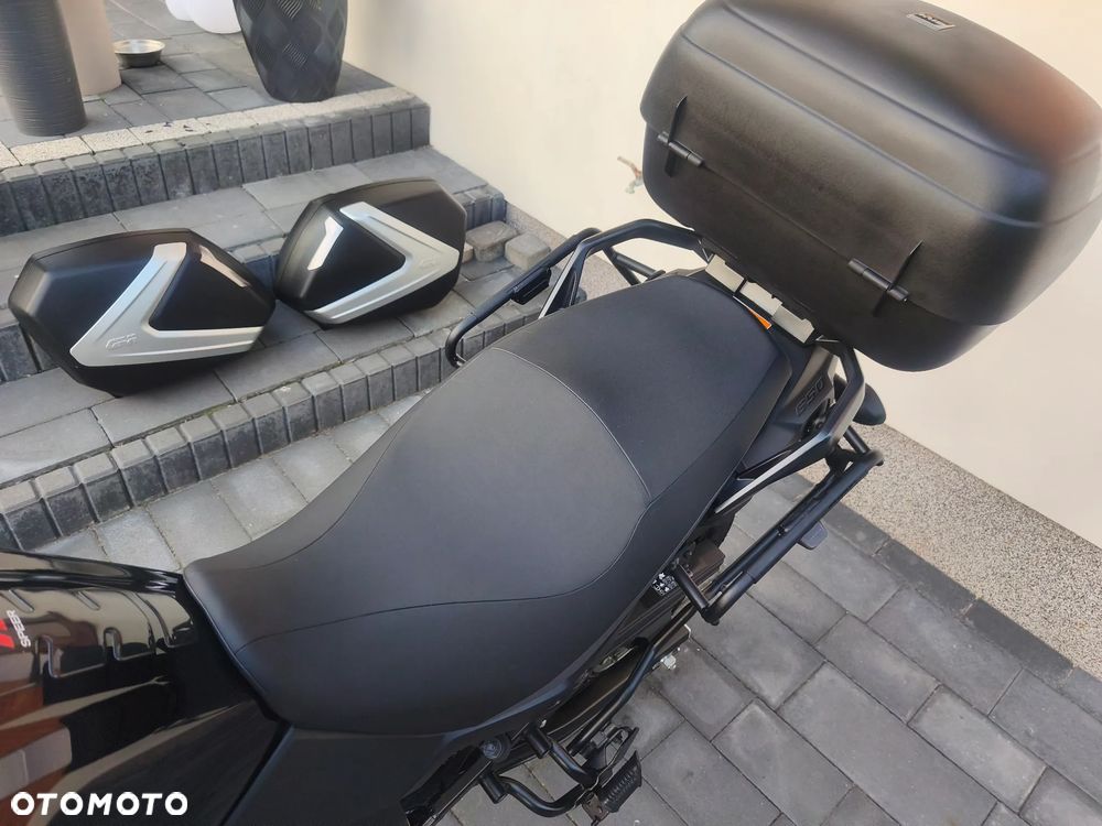Suzuki V-STROM - 24