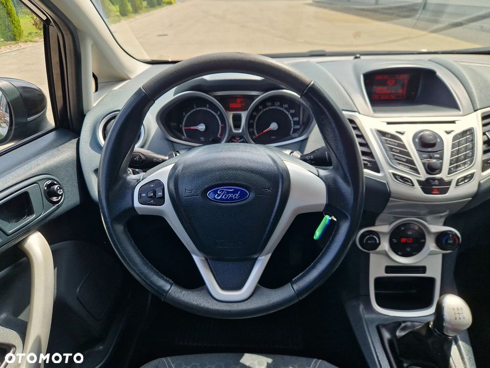 Ford Fiesta 1.25 Titanium - 22