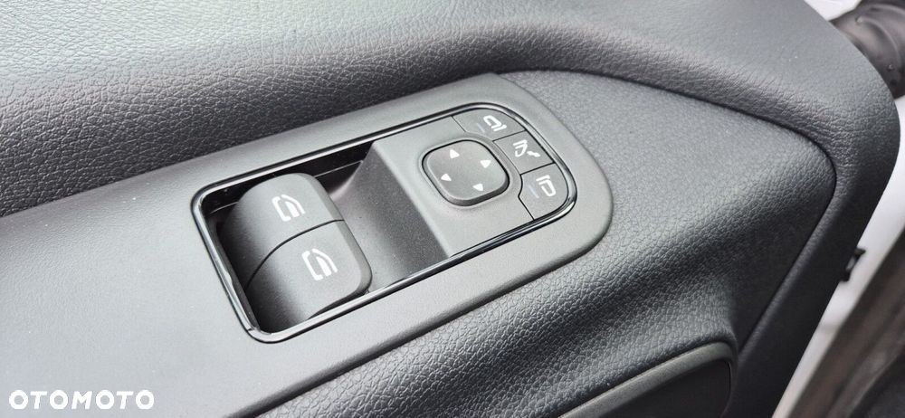 Mercedes-Benz Sprinter Sprinter - 12