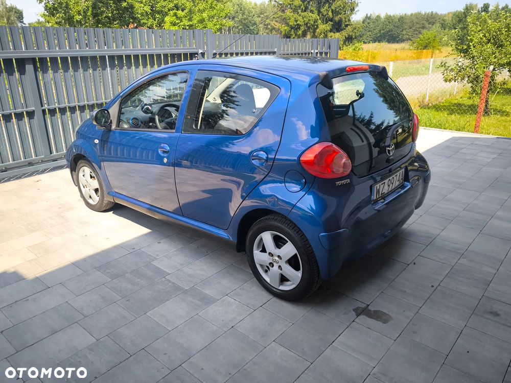 Toyota Aygo Blue - 3